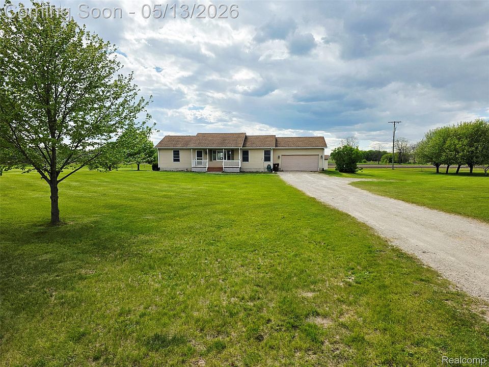 1st image of 10423 Fowlerville Rd