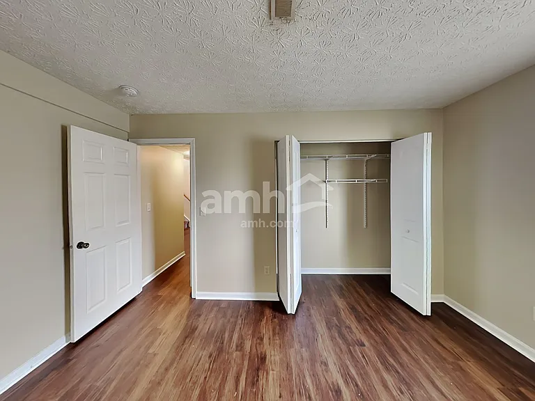 375 Thompson St — Photo 18