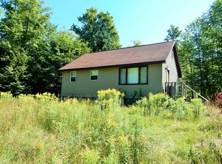 2528 River Rd, Gulliver, MI 49840