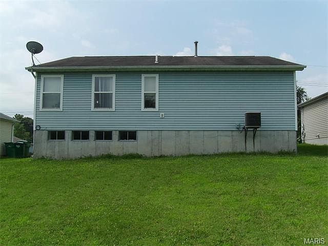 2nd image of 97 Reasnor Ave