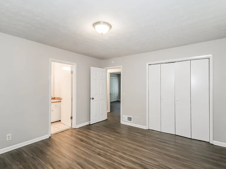 1210 Maple St SE — Photo 9
