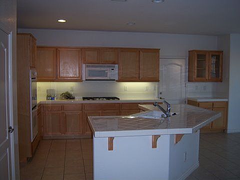 Spacious Kitchen