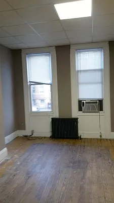 Rented by MCR Realty | media 6