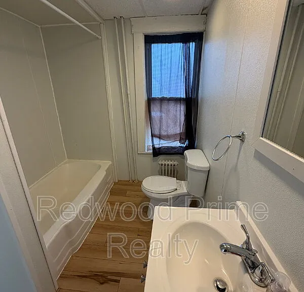 2901 Maple Ave #202 — Photo 6