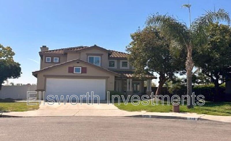 1st image of 721 Martos Pl