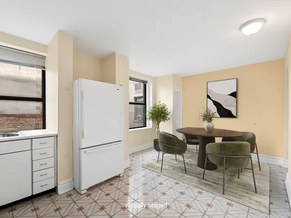 41 West 82nd Street image 5 of 16