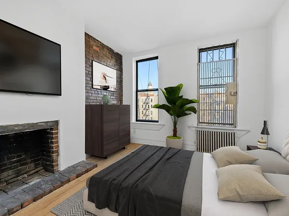 279 East Houston Street image 1 of 6