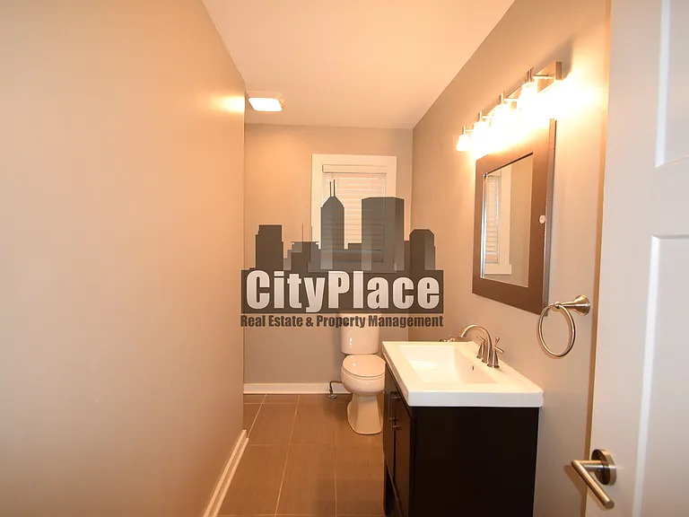 1548 Lexington Ave — Photo 16