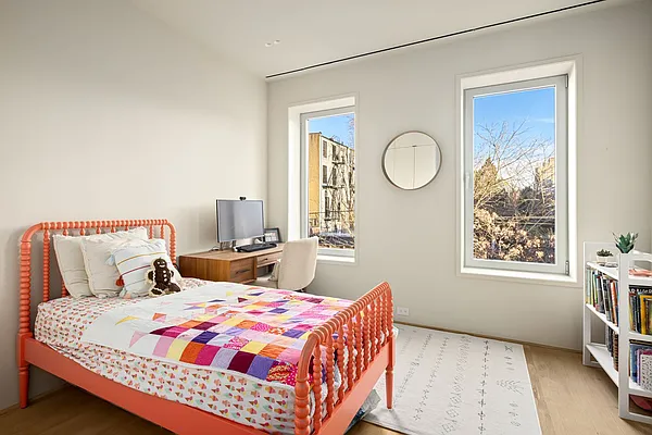 Sold by Compass | media 9