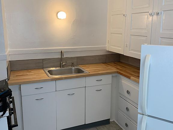 3rd image of 50 Dennison Ave #1