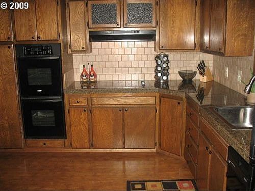 2nd image of 940 NW Bella Vista Pl