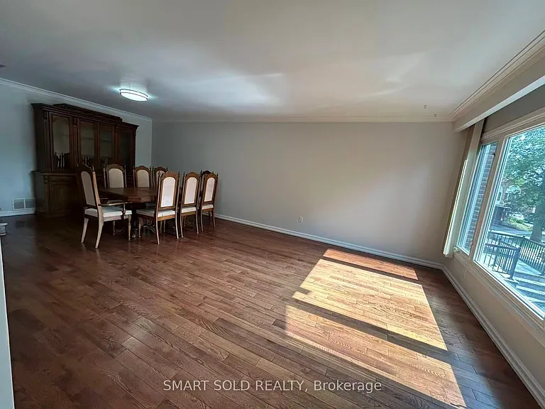 31 Silas Hill Dr #MAIN UPPER — Photo 3