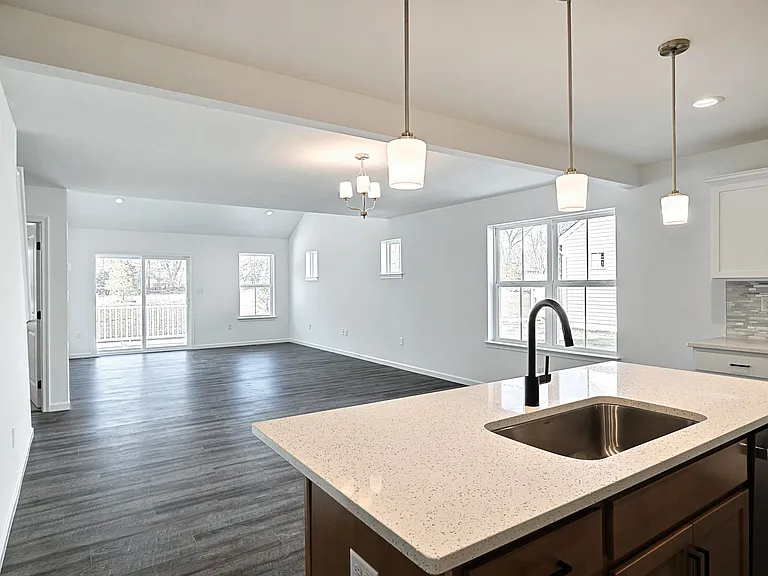 41 Long Bend Dr #14 — Photo 6