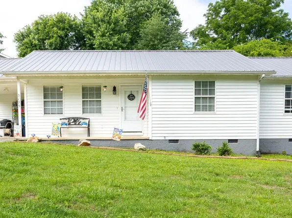 3135 Arthur Walker Rd, Maryville, TN 37803