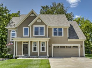 19610 Harbor Dr, Smithville, MO 64089
