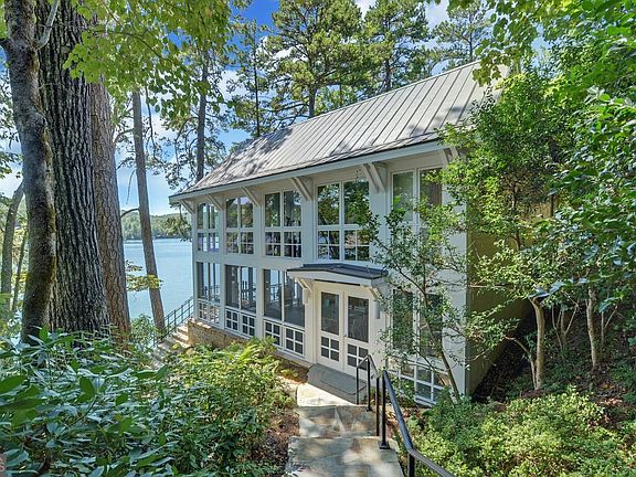 2nd image of 2191 Lake Rabun Rd