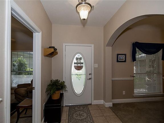 3rd image of 125 Roberts Dr