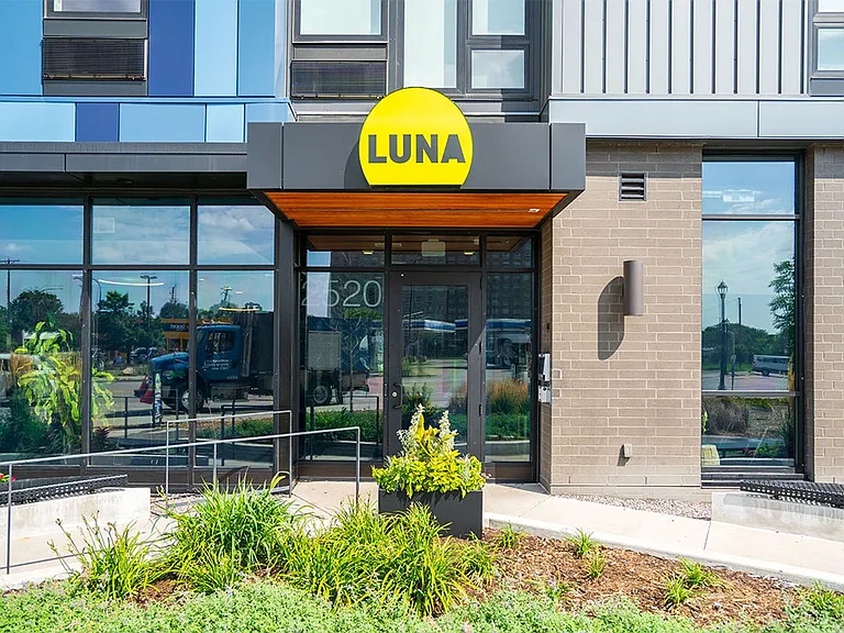 Luna Apartments — Photo 59