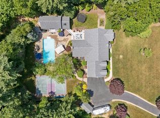 27 Rosewood Dr, Kingston, MA 02364