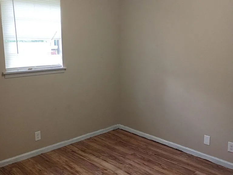 508 Mitchell Ave — Photo 3