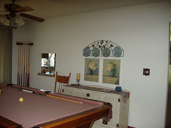 pool table/dining room area