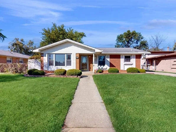 925 W 187th St, Glenwood, IL 60425