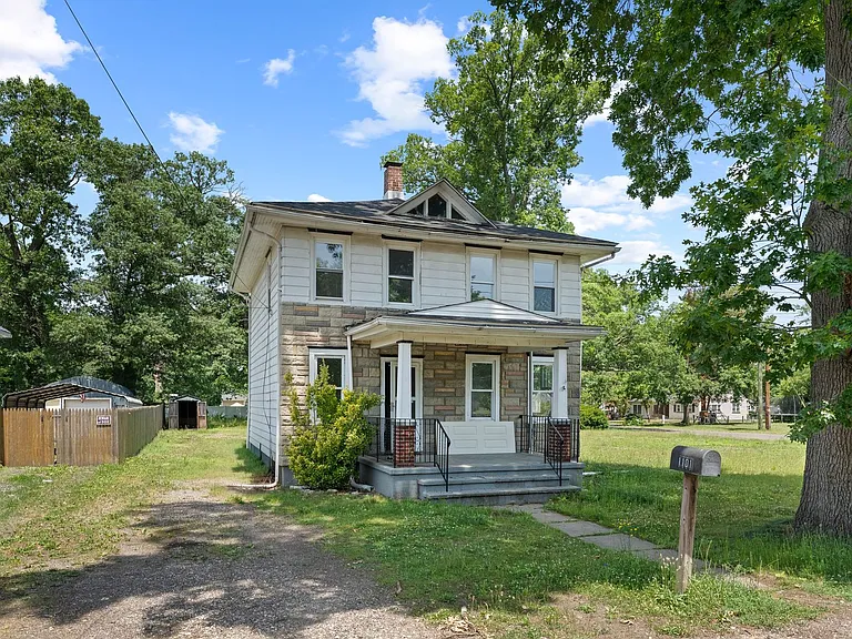 1101 Marne Hwy — Photo 9