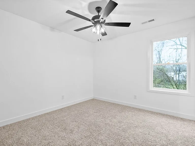 914 Power St #3 — Photo 22