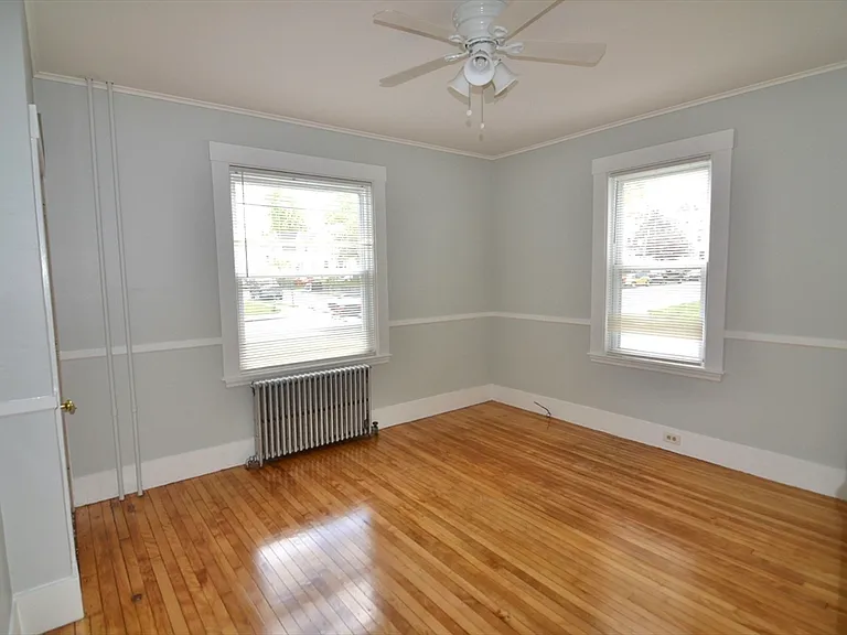 208 Irving St #1L — Photo 9