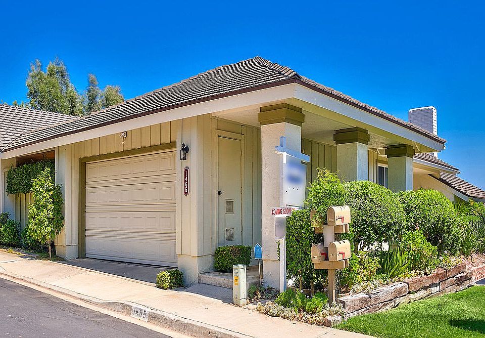 Lovely split-level twinhome