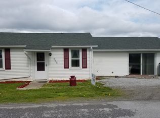 210 Lakewood Dr, Swanton, VT 05488