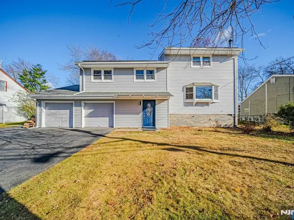 211 Campora Dr, Northvale, NJ 07647