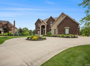 3599 Thatcher Ct, Rochester Hills, MI 48309