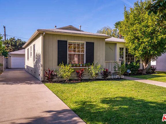 3rd image of 2837 Military Ave