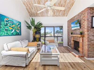 1051 S Highland St APT 7D, Mount Dora, FL, 32757