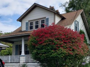 2934 Universal Rd, Pittsburgh, PA 15235