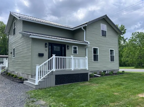 12 Garfield Ave, Dundee, NY 14837