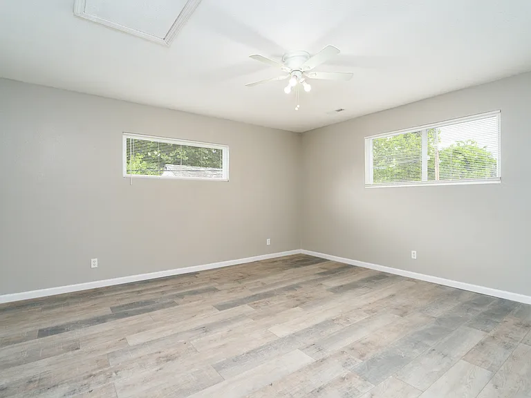 4005 White St — Photo 9