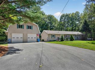 3960 Lakeshore Dr, Gladwin, MI 48624
