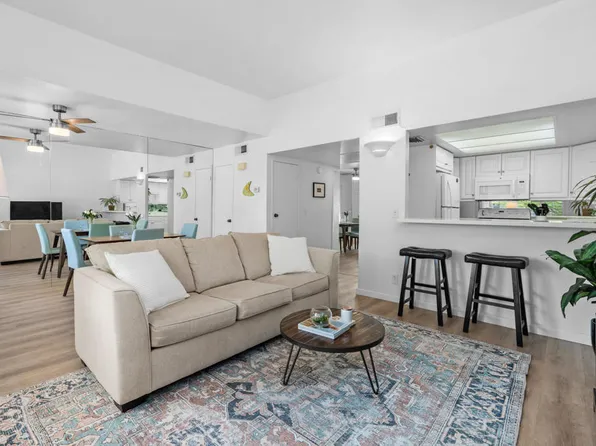 2433 Los Patos Dr, Palm Springs, CA 92264