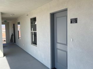 128 N Lone Rock Dr, Saint George, UT 84770