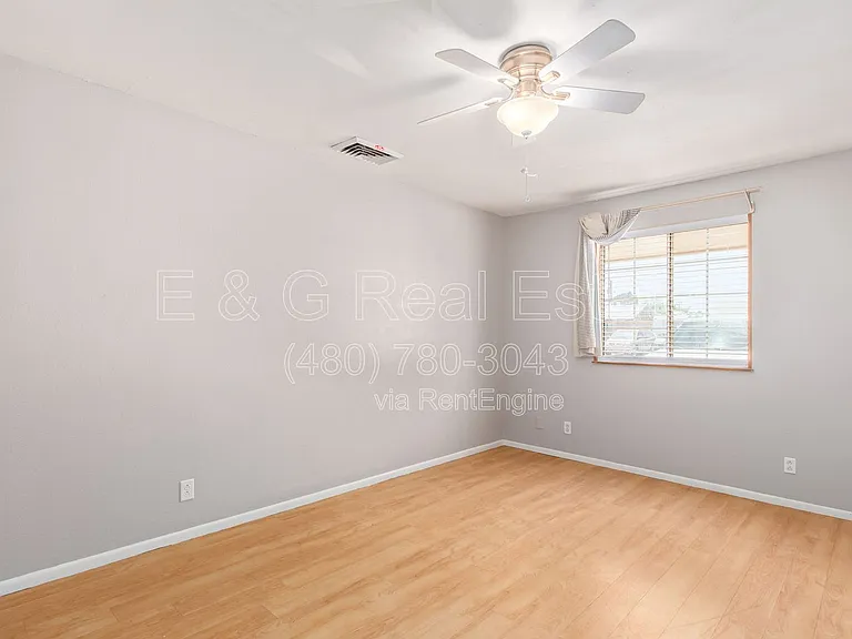 1918 E Palmcroft Dr — Photo 23