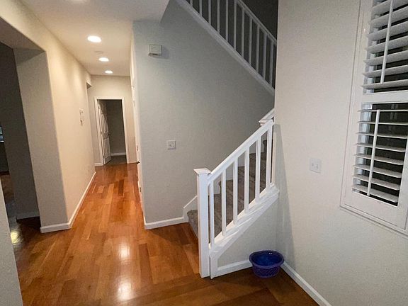 3rd image of 35 Pienza Dr