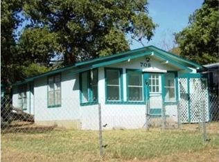 708 Fir Ln, Cottonwood Shores, TX 78657