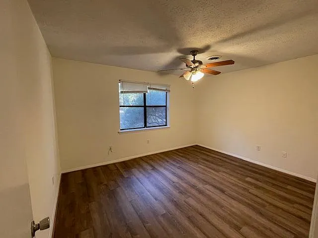 117 Redstone Dr — Photo 11