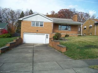 2956 Bernadette Ave, Youngstown, OH 44509