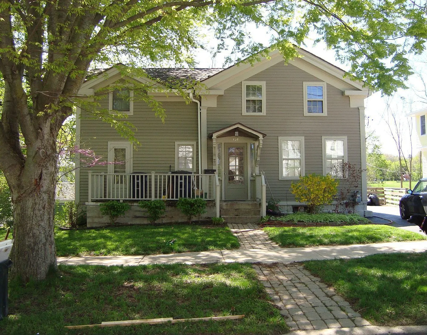 707 W Liberty St photo 1
