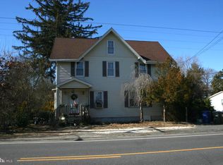 129 Malaga Park Dr, Malaga, NJ 08328