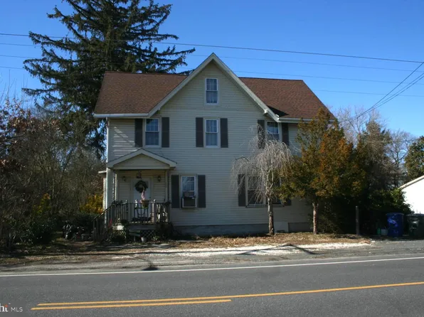 129 Malaga Park Dr, Malaga, NJ 08328