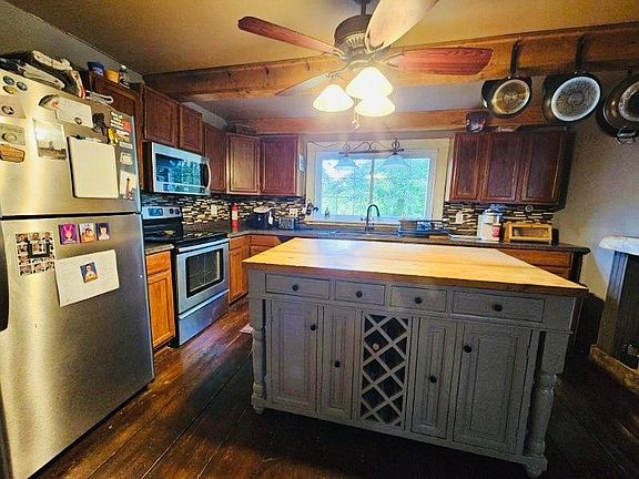 3rd image of 510 Saint Johns Rd
